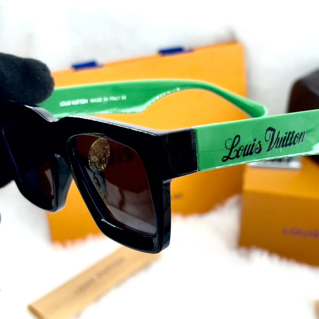 Louis Vuitton LV 6093 Rectangular Sunglasses – Noir Verde Street Edition (Green)