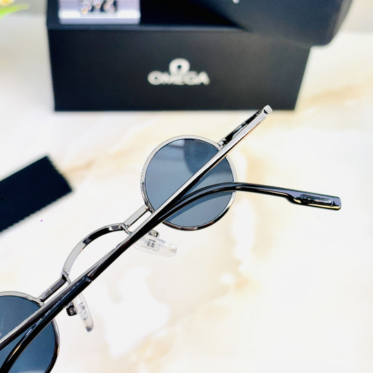 Omega 674 Round Sunglasses – Retro Elegance with Everyday Utility