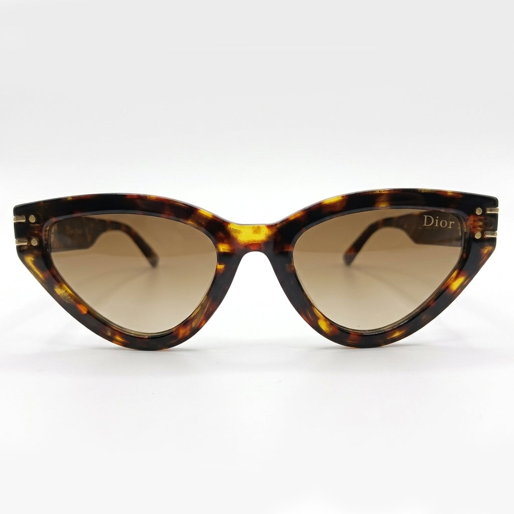 Christian Dior 28 Cat-Eye Sunglasses – Tortoiseshell Brown Sunglass with Gradient Lenses & Gold Christian Dior Branding