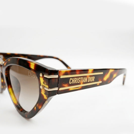 Christian Dior 28 Cat-Eye Sunglasses – Tortoiseshell Brown Sunglass with Gradient Lenses & Gold Christian Dior Branding